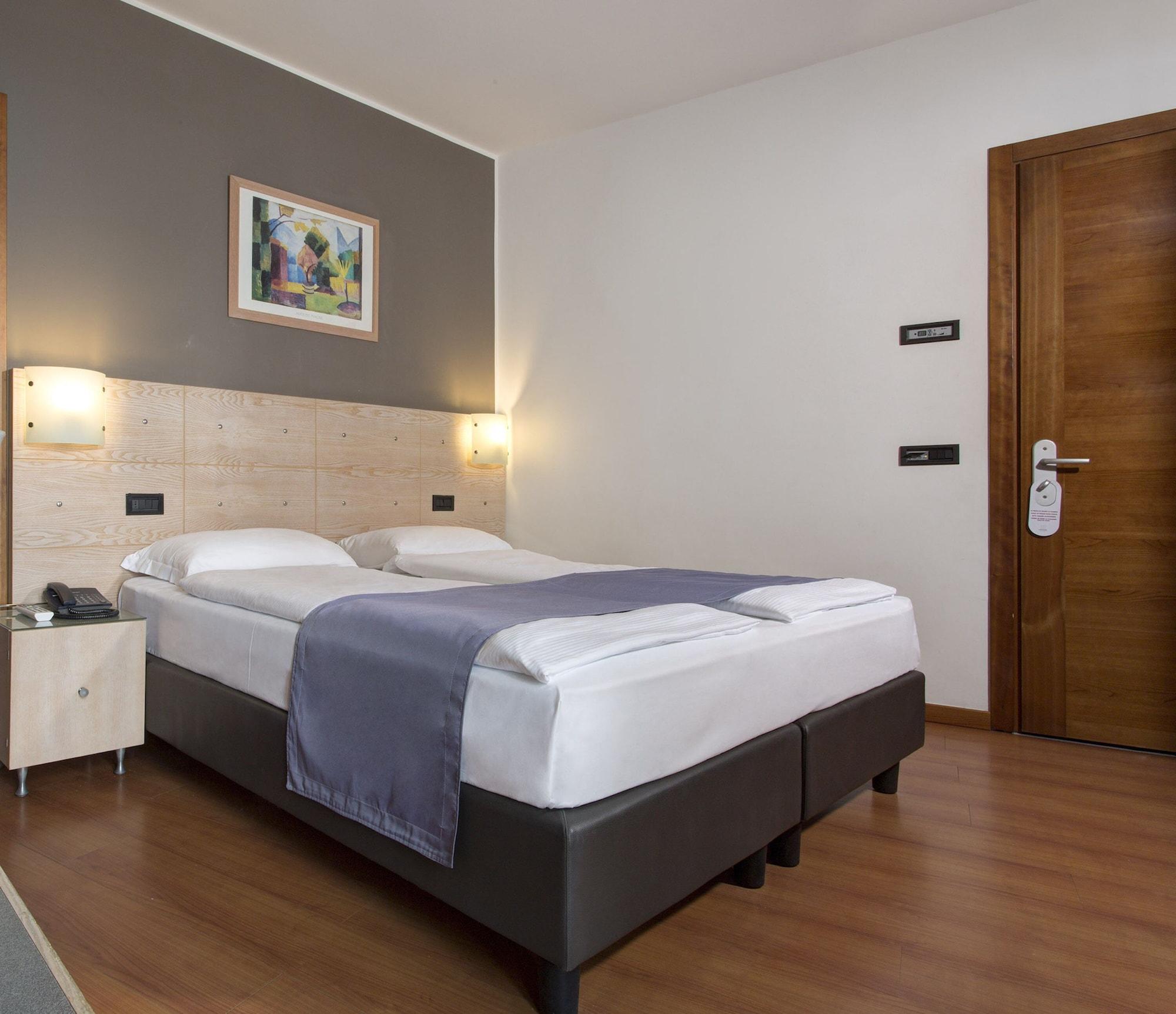 Victoria Frontemare Beach & Spa Hotel Jesolo Exterior photo